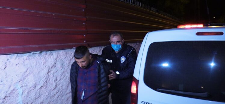 Adana'da uzun namlulu silahla eve saldırı düzenleyen 2 şüpheli yakalandı