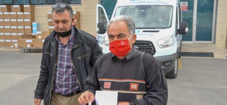 Antalya'da, psikolojik tedavi gördüğü ileri sürülen oğlu tarafından öldürülen annenin cenazesi alındı