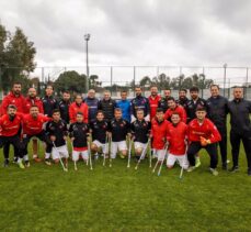 Antalyaspor Teknik Direktörü Yanal'dan Ampute Milli Futbol Takımı'na ziyaret