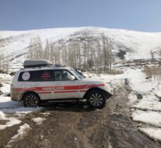 Aras'ın filyasyon ekipleri Kovid-19 vakalarını tespit etmek için “aşılmaz” denilen dağları aşıyor