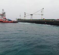 Bozcaada açıklarında karaya oturan Panama bayraklı kuru yük gemisi kurtarıldı