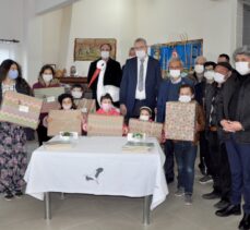 Bursa'da 10 yıldır aynı köye gelen leylek “Yaren” için kutlama