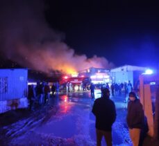 Bursa'da karton fabrikasında çıkan yangın söndürüldü