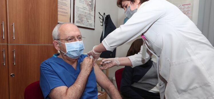 CHP Genel Başkanı Kılıçdaroğlu, Kovid-19 aşısının ikinci dozunu yaptırdı
