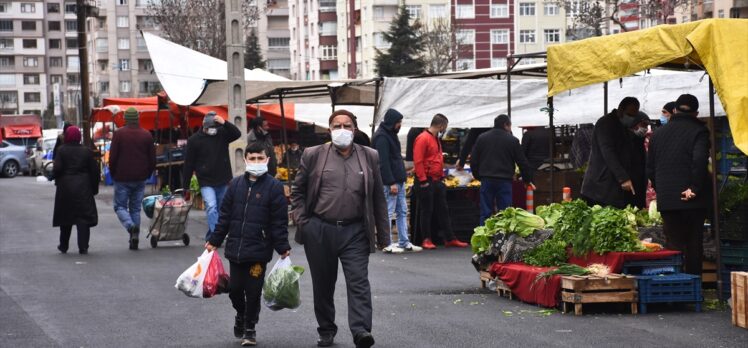 “Çok yüksek riskli” Konya'da kurallara uymayan vatandaşlar tepki çekiyor