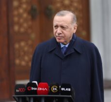 Cumhurbaşkanı Erdoğan, cuma namazını Kerem Aydınlar Camisi'nde kıldı