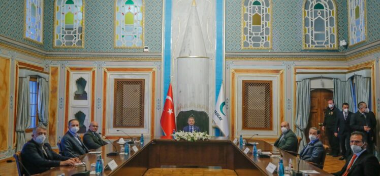 Cumhurbaşkanı Yardımcısı Fuat Oktay, Yeşilay'ı ziyaret etti: