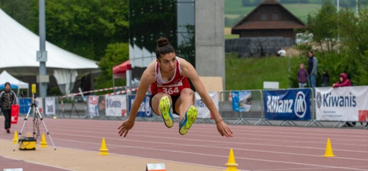 Dünya şampiyonu özel sporcu Esra Bayrak, ilkleri başarmanın peşinde: