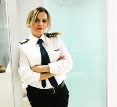 Eğitim pilotu Nagihan Karaman, Sabiha Gökçen'in izinden gidiyor