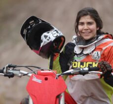 Genç motokrosçu Irmak Yıldırım, dünya şampiyonasında Türkiye'yi temsil eden ilk kadın olacak