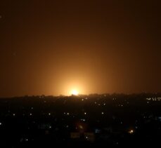 İsrail savaş uçaklarıyla Gazze'yi vurdu