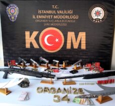 İstanbul'daki suç örgütü operasyonunda gözaltına alınan 14 şüpheli adliyeye sevk edildi