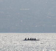 İzmirliler kısıtlamanın kalktığı ilk cumarteside sahillerde yoğunluk gözlendi