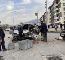 İzmir'deki zincirleme trafik kazasında 2 kişi yaralandı