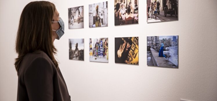 Meksikalı fotoğrafçı Galvan'ın “Alice'in Zamanı” sergisi Ankara'da açıldı