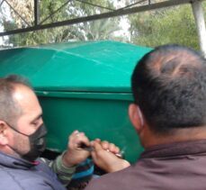 Mersin'de gölde alabora olan balıkçı teknesinde boğulan iki kişi toprağa verildi
