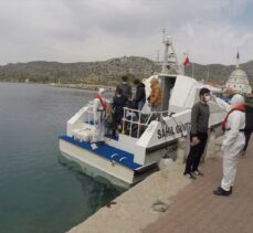 Muğla açıklarında Türk kara sularına geri itilen 8 sığınmacı kurtarıldı