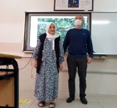 Osmaniye'de 93 yaşındaki Emine Dal lise öğrencileriyle tecrübelerini paylaştı