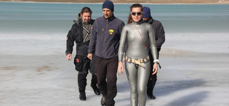 Serbest dalış rekortmeni Birgül Erken'den Sivas'ta “Dünya Kadınlar Günü” dalışı