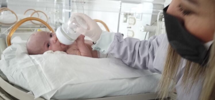 Samsun'da bağırsak tıkanıklığı ile doğan bebek ameliyatla sağlığına kavuştu