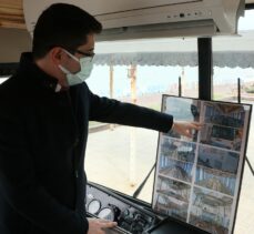 Samsun'da kütüphaneye dönüştürülen eski otobüs ilgi görüyor