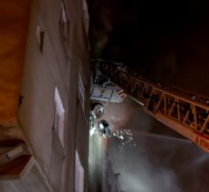 GÜNCELLEME – Şişli'de lastik deposunda çıkan yangın söndürüldü