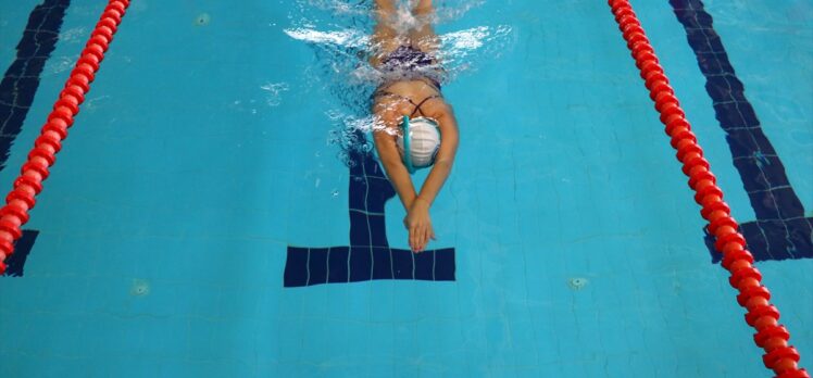 Su altından iki Türkiye rekoru çıkaran Sude Fidan, gözünü dünya şampiyonasına dikti