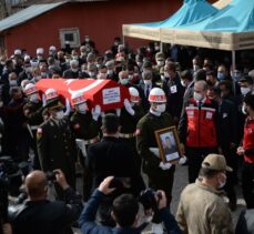 Tatvan'da şehit olan Astsubay Üstçavuş Nazmi Yılmaz, Kahramanmaraş'ta son yolculuğuna uğurlandı