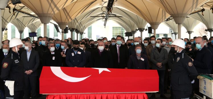 TBMM Başkanı Şentop, vefat eden polis memuru Sema Şeker'in cenaze törenine katıldı