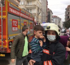 Trabzon'da bir evde çıkan yangında alzaymır hastası yaralandı, mahsur kalan 4 kişi kurtarıldı