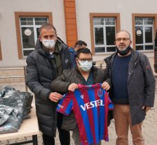 Trabzonspor Teknik Direktörü Avcı, down sendromlu ve otizmli çocukları ziyaret etti