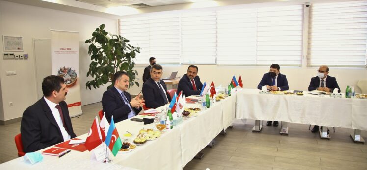 Türkiye ve Azerbaycan tarım bakanları Ziraat Bank Azerbaycan'ı ziyaret etti