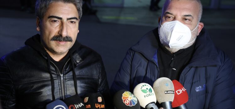 Usta oyuncu Rasim Öztekin'in vefatının ardından oyuncu dostları hastaneyi ziyaret etti