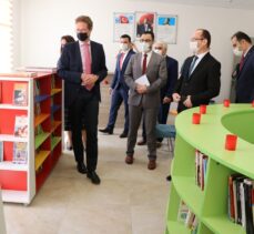 AB Türkiye Delegasyonu Başkanı Büyükelçi Meyer-Landrut, Adana'da PIKTES kapsamındaki okulu ziyaret etti