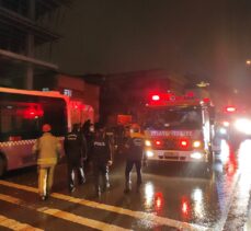 Ataşehir'de aracın çarpması sonucu otobüsün altına sürüklenen kadın hayatını kaybetti