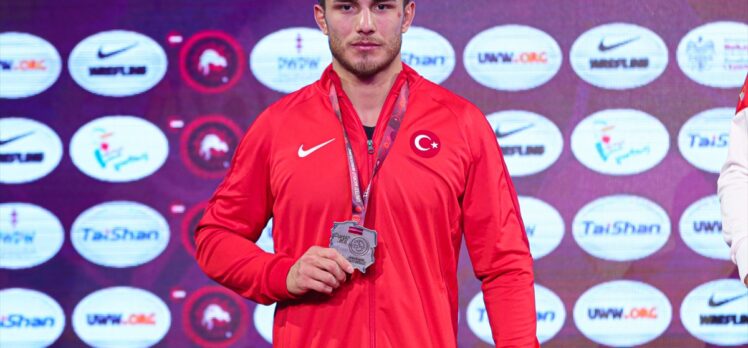 Murat Fırat, Avrupa Güreş Şampiyonası'nda bronz madalya kazandı