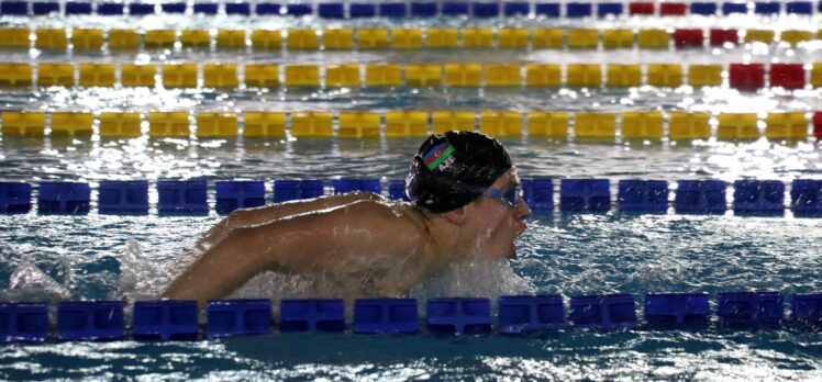 Azerbaycanlı yüzücüler olimpiyat ve İslami Dayanışma Oyunları için Erzurum'da kulaç atıyor