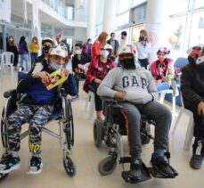 Bodrum'da ralli pilotlarından engelli öğrencilere “trafikte güvenlik” eğitimi