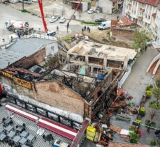 GÜNCELLEME – Bursa'da antika eserlerle dolu kafede çıkan yangın söndürüldü