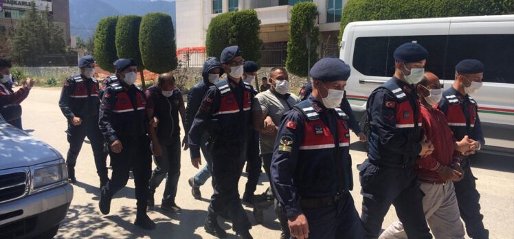 Denizli'de hırsızlık şebekesine yönelik operasyonda 4 kişi gözaltına alındı