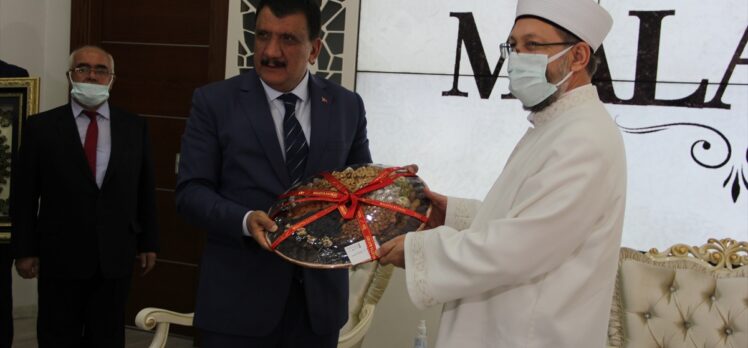 Diyanet İşleri Başkanı Erbaş, Malatya Büyükşehir Belediye Başkanı Gürkan'ı ziyaret etti: