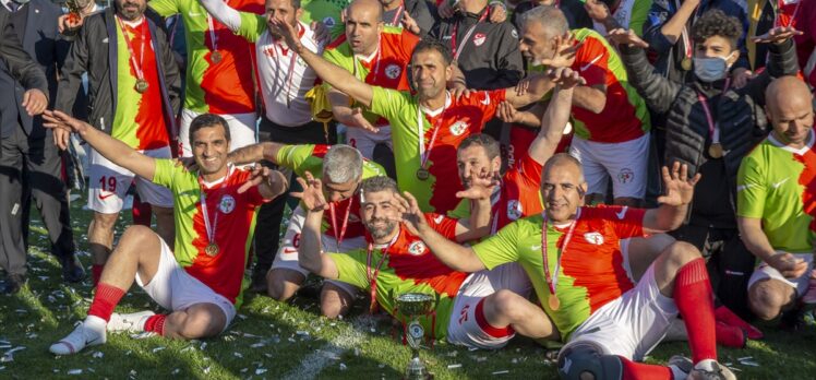 Diyarbakır Büyükşehir Belediyesi Masterler Bahar Ligi kupa töreni düzenlendi