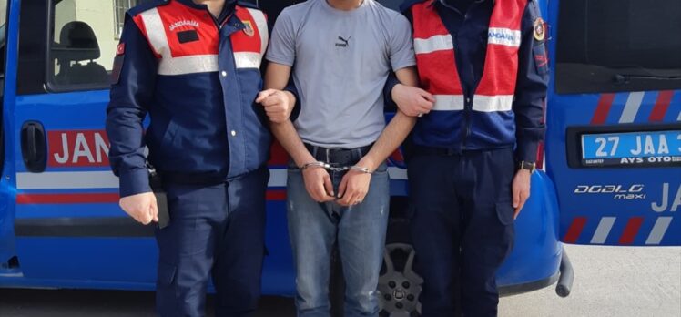 Gaziantep'te bağ evinden hırsızlık yaparken suçüstü yakalanan 3 zanlı tutuklandı