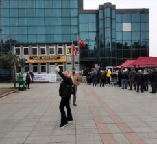 İstanbul'da çifte vatandaşlar, Bulgaristan'daki genel seçimler için oy kullanıyor