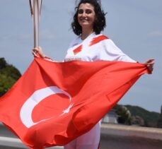 Japonya'da Türk kızı Durna olimpiyat meşalesini taşıdı