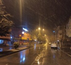 Kahramanmaraş'ta nisan ayında kar yağdı
