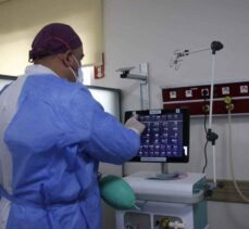 Kayseri Devlet Hastanesi'nde Kovid-19 hastaları için yerli solunum cihazları kullanılmaya başlandı