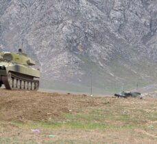 Kırgız ordusu, ülkenin güneyinde geniş kapsamlı askeri tatbikat başlattı