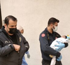 Kocaeli'de apartman önünde terk edilmiş bebek bulundu
