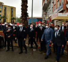 Kovid-19 nedeniyle vefat eden Çiğli Belediye Başkan Yardımcısı Avdan'ın cenazesi toprağa verildi